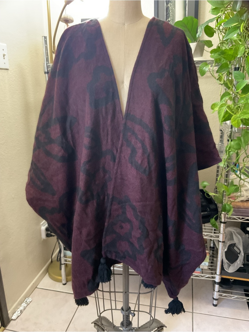 💜💜💜Cleobella Plum and Black Tassel Trim Open Poncho